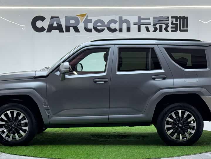 Фото 2 - Tank 700 Hybrid