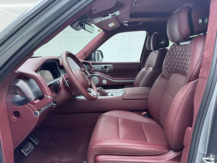 Фото 20 - Tank 700 Hybrid