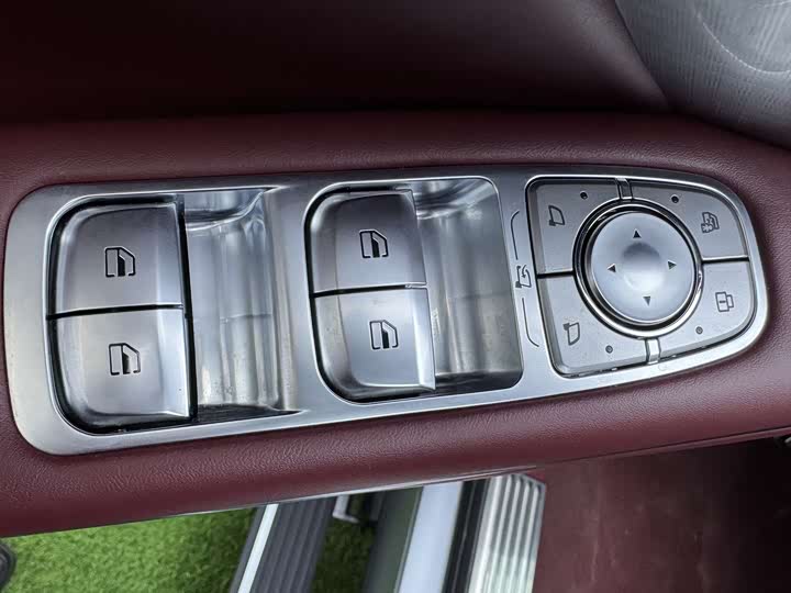 Фото 25 - Tank 700 Hybrid