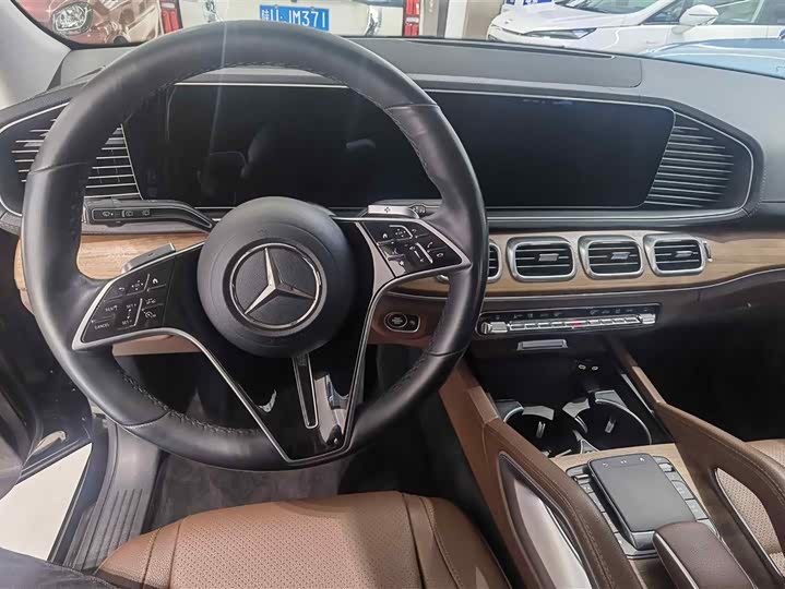 Фото 10 - Mercedes-Benz GLE-Class