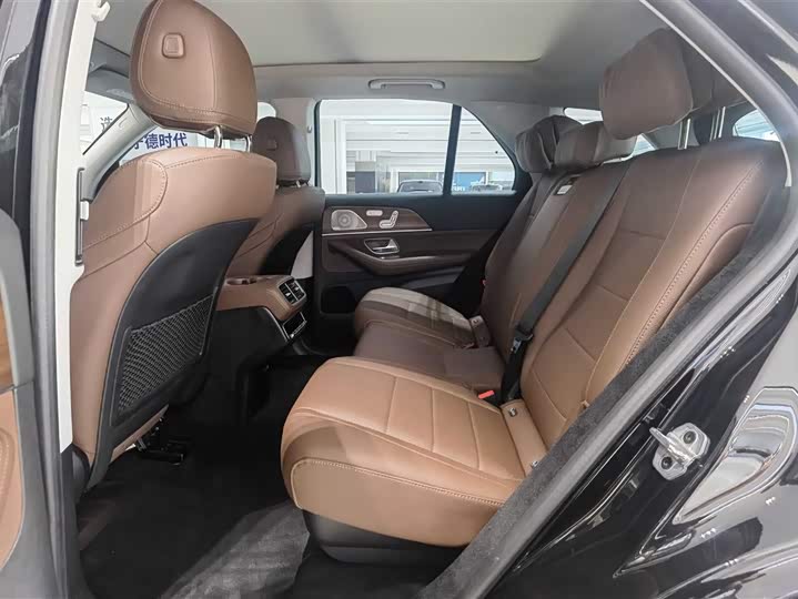 Фото 12 - Mercedes-Benz GLE-Class