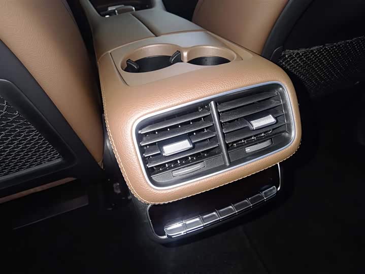 Фото 13 - Mercedes-Benz GLE-Class