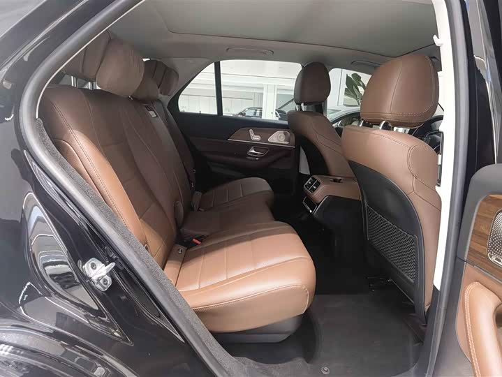 Фото 17 - Mercedes-Benz GLE-Class