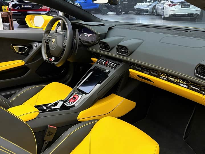 Фото 13 - Lamborghini Huracán