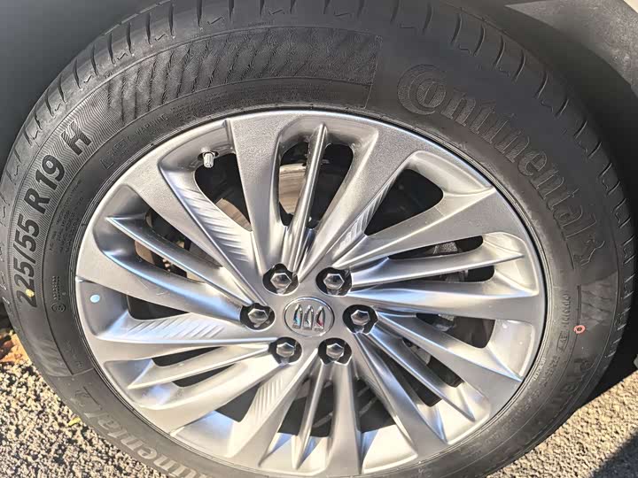 Фото 4 - Buick GL8 Century