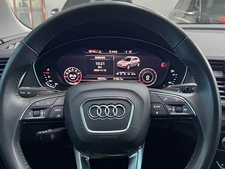 Фото 12 - Audi Q5L