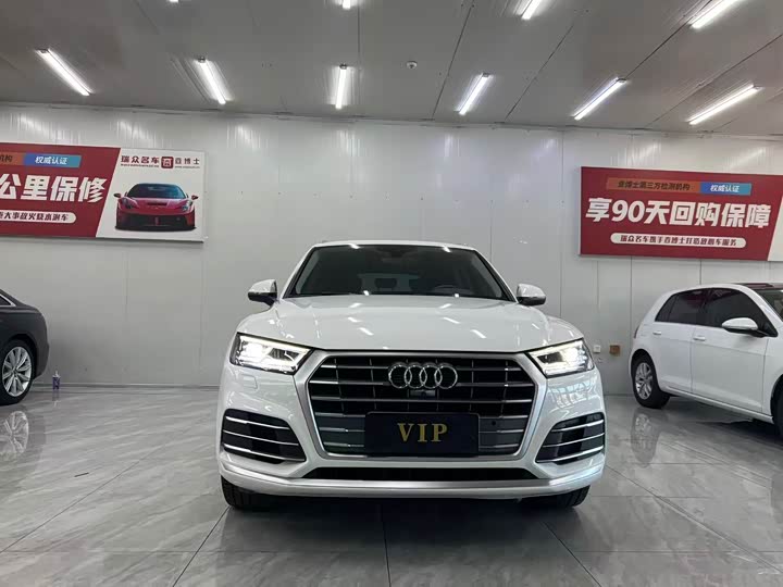 Фото 2 - Audi Q5L