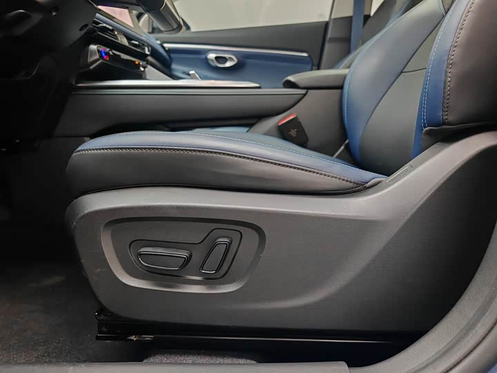 Фото 25 - GAC Trumpchi GS3