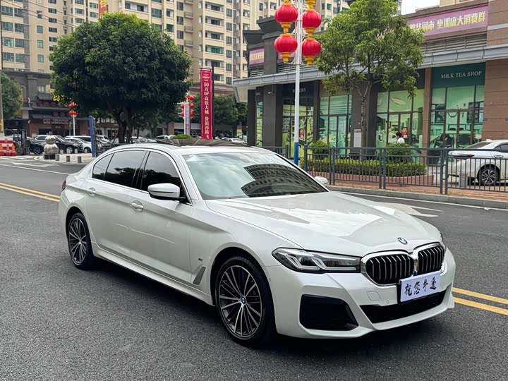 Фото 2 - BMW 5 Series