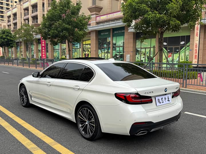 Фото 5 - BMW 5 Series