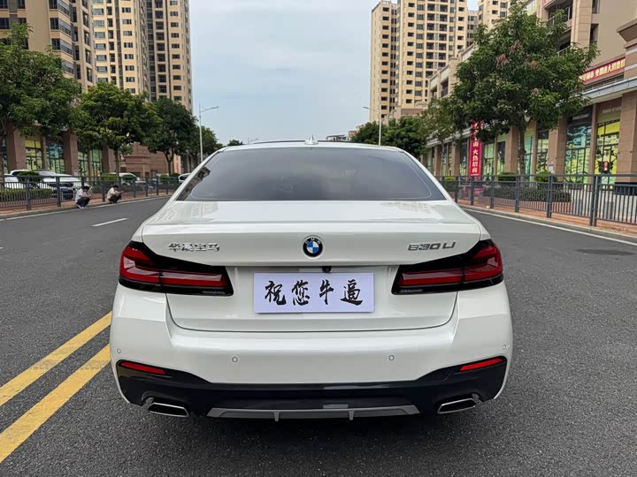 Фото 6 - BMW 5 Series