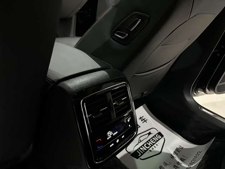 Фото 15 - Volkswagen Passat