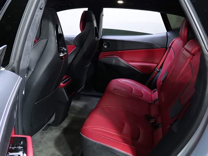 Фото 15 - Lotus Eletre