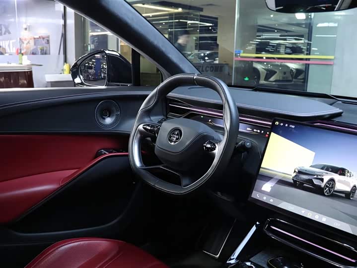 Фото 16 - Lotus Eletre