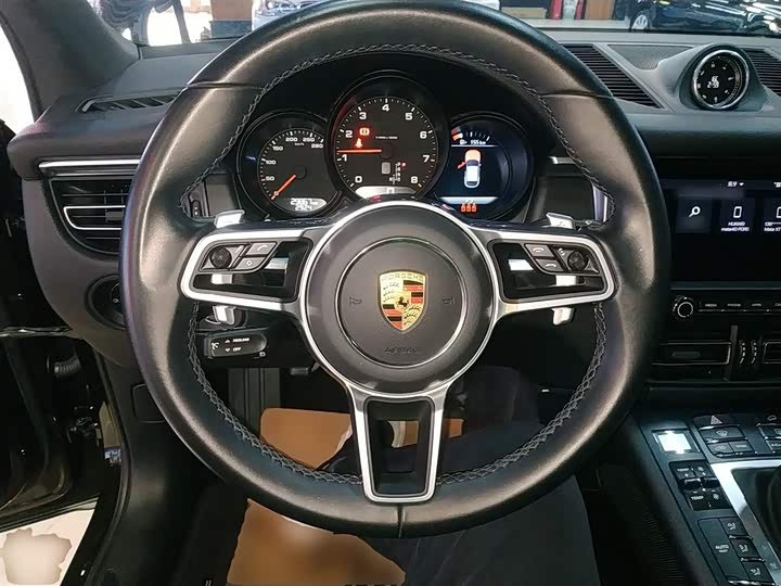 Фото 11 - Porsche Macan