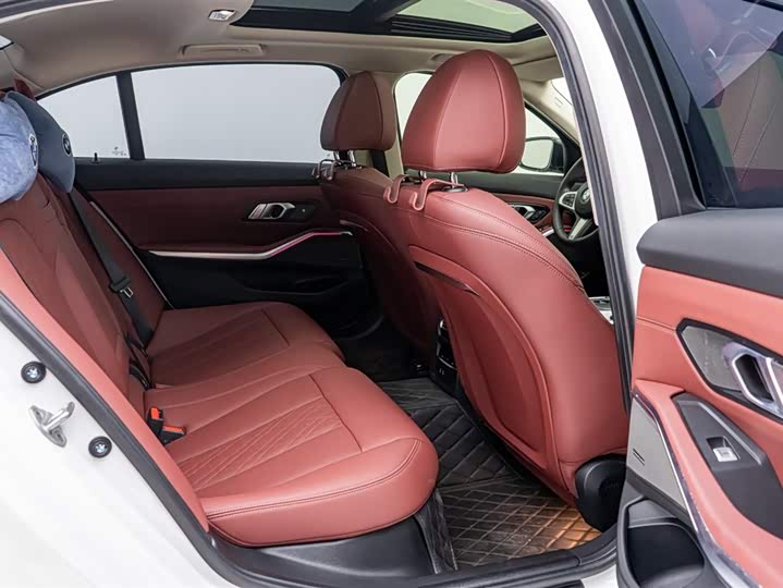 Фото 15 - BMW 3 Series