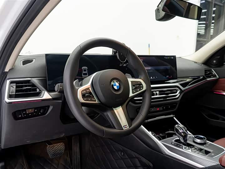 Фото 21 - BMW 3 Series
