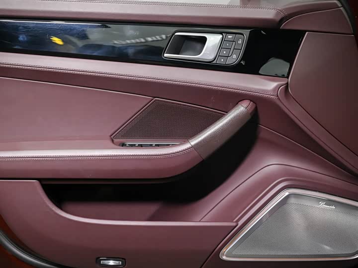 Фото 6 - Porsche Panamera