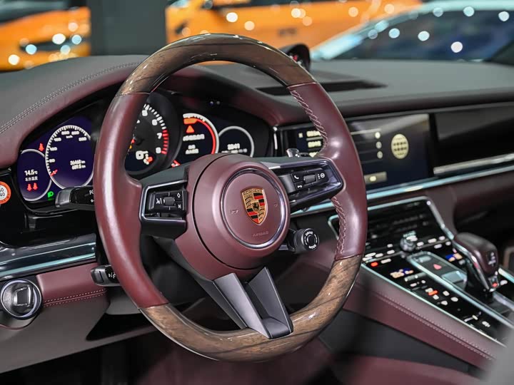 Фото 9 - Porsche Panamera