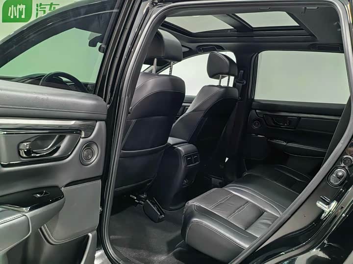 Фото 10 - Honda CR-V