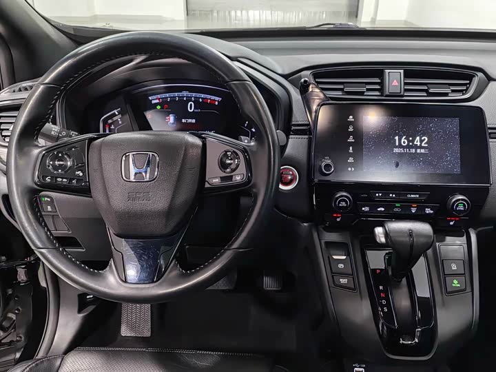 Фото 13 - Honda CR-V