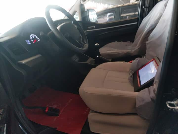 Фото 15 - Dongfeng Forthing Lingzhi M5