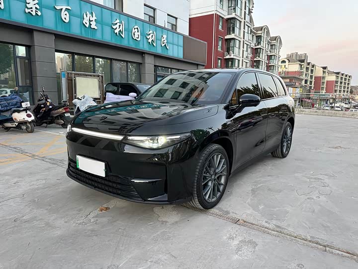 Фото 1 - Leapmotor C10