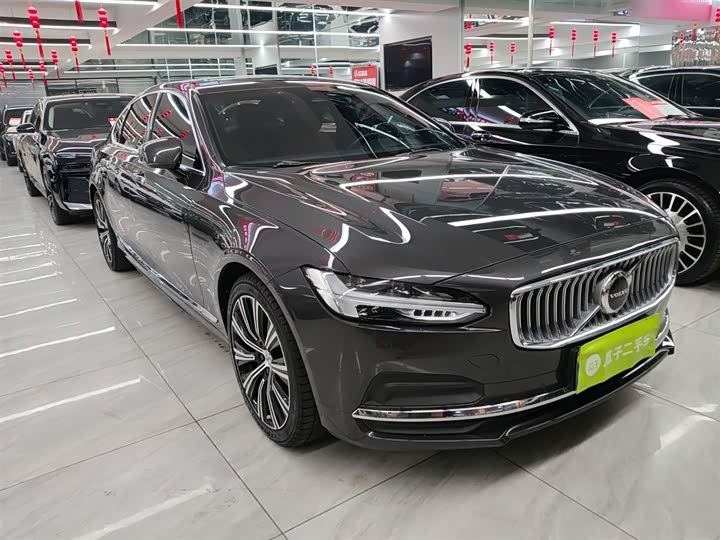 Фото 4 - Volvo S90