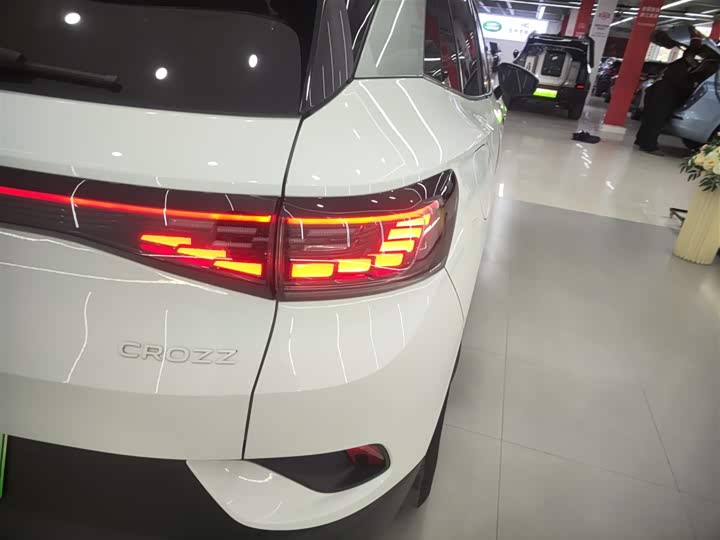 Фото 8 - Volkswagen ID.4 Crozz