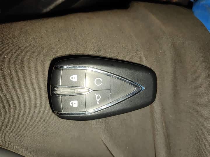 Фото 9 - Changan UNI-V