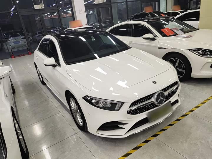 Фото 4 - Mercedes-Benz A-Class