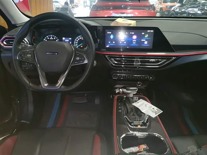 Фото 10 - Changan Oshan X5