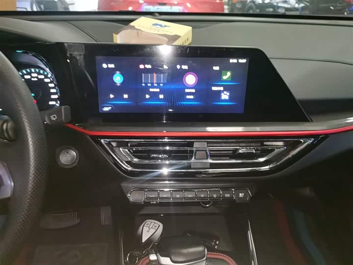 Фото 13 - Changan Oshan X5