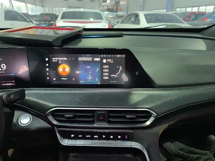 Фото 13 - Changan UNI-T