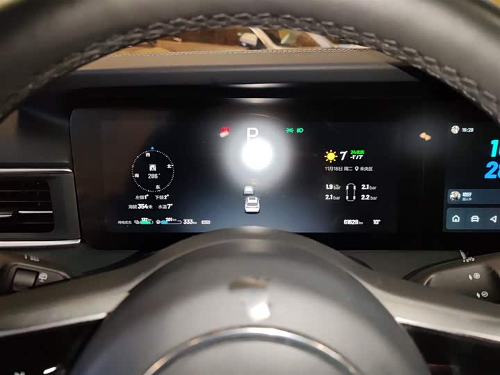 Фото 12 - LiXiang One