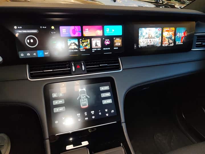 Фото 13 - LiXiang One