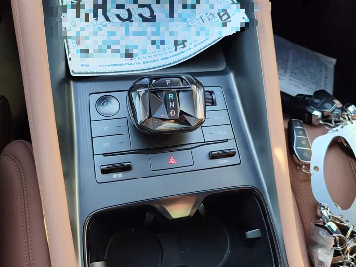 Фото 14 - BYD Song L