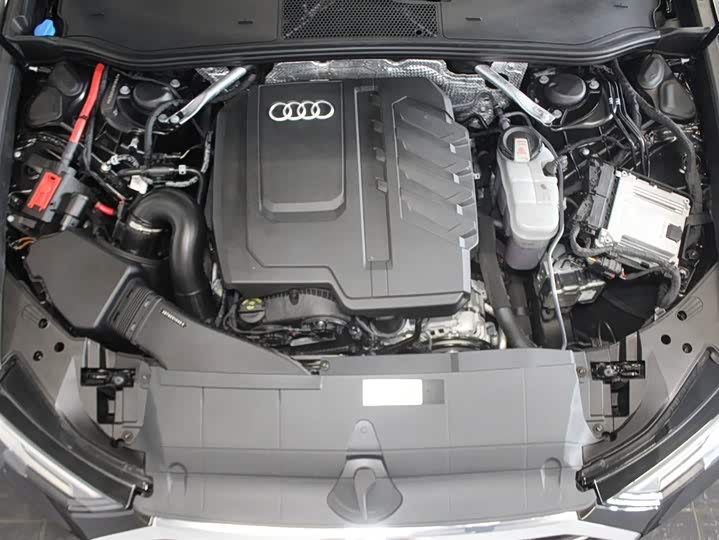 Фото 14 - Audi A6L