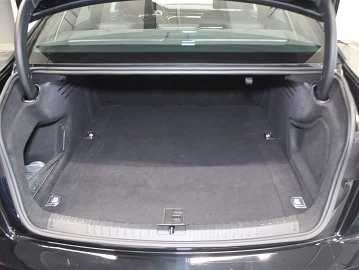 Фото 7 - Audi A6L