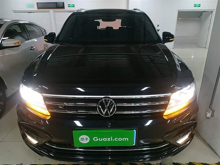 Фото 3 - Volkswagen Tiguan L Pro