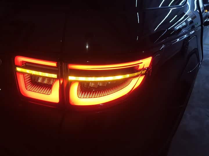 Фото 8 - Land Rover Discovery Sport