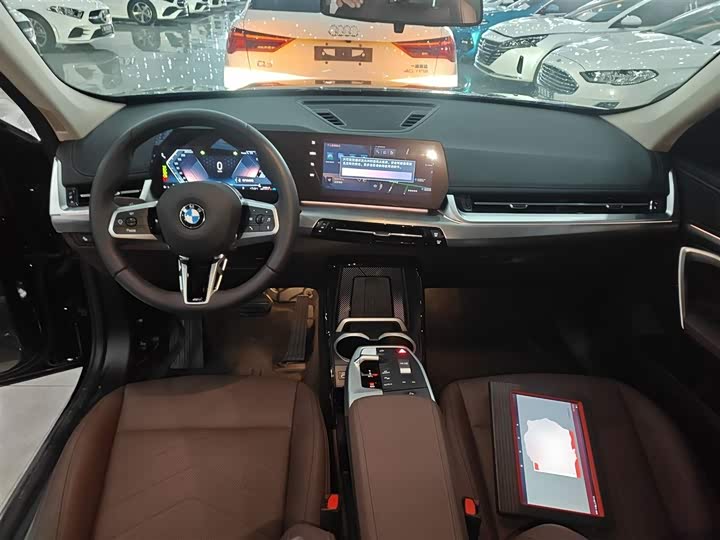 Фото 12 - BMW X1