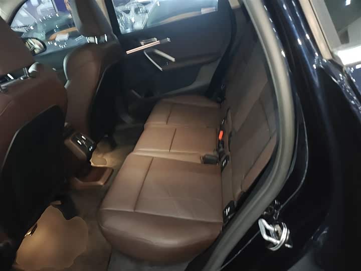 Фото 14 - BMW X1