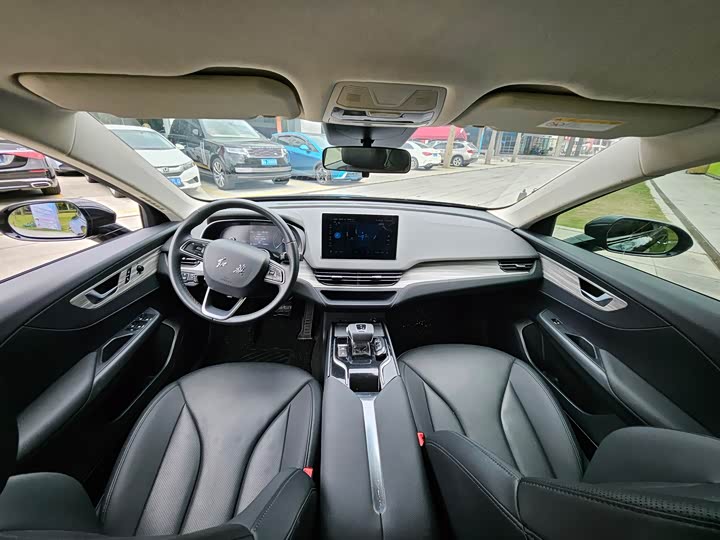 Фото 5 - Hongqi E-QM5