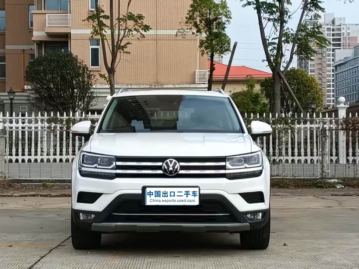 Фото 2 - Volkswagen Tharu