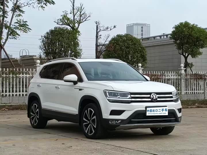 Фото 3 - Volkswagen Tharu