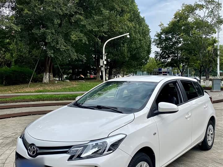 Фото 2 - Toyota Vios FS