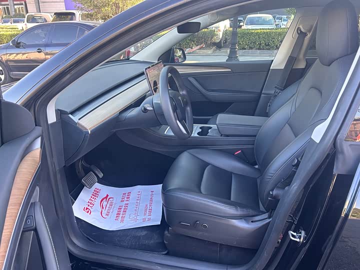 Фото 8 - Tesla Model Y