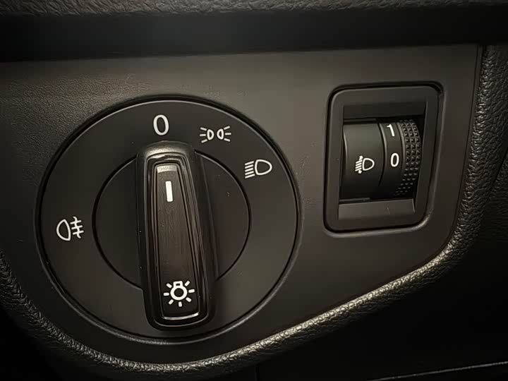 Фото 11 - Volkswagen Polo