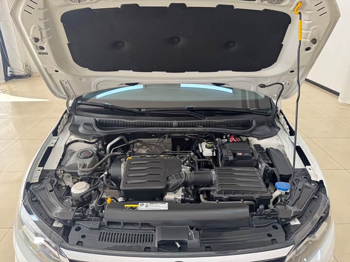 Фото 18 - Volkswagen Polo